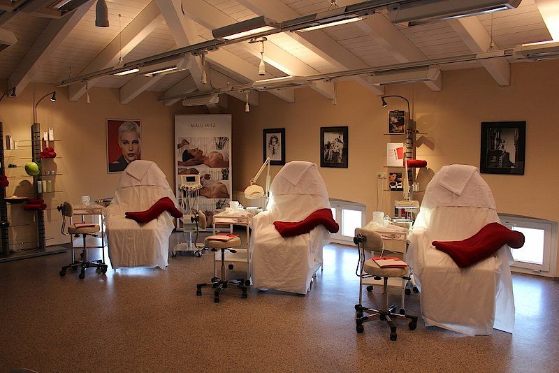 Fachlehranstalt Oldenburg für Friseure und Kosmetiker e.V. Körper