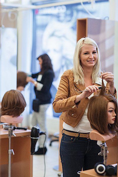 Fachlehranstalt Oldenburg für Friseure und Kosmetiker e.V. Hairstyling