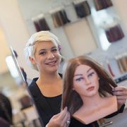 Fachlehranstalt Oldenburg für Friseure und Kosmetiker e.V. Puppe